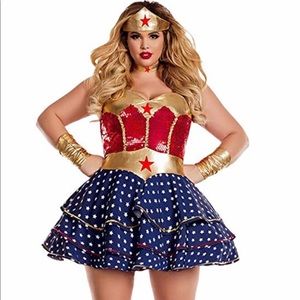 Plus size Wonder Woman costume